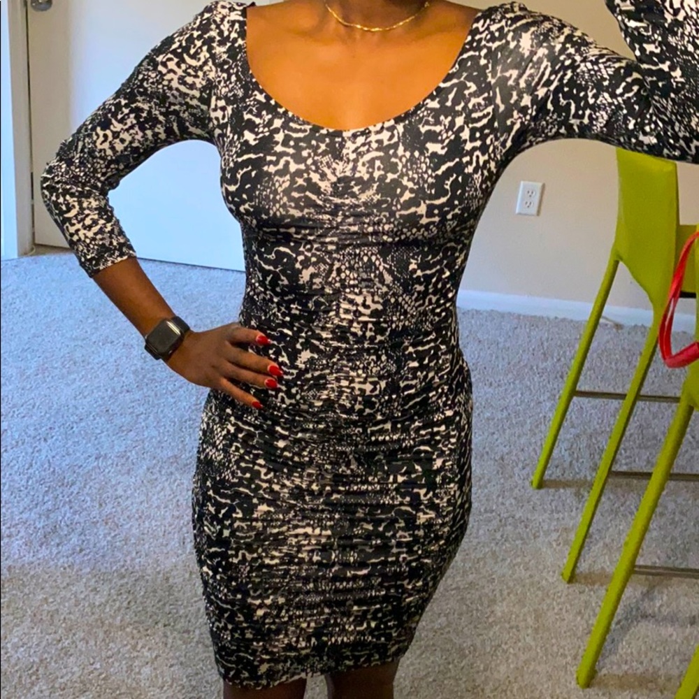 Low back Dress Print!!
